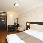 호텔 Medos 3*