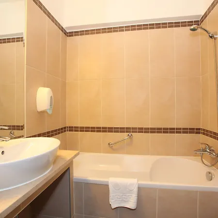 Hotel Medos 3*